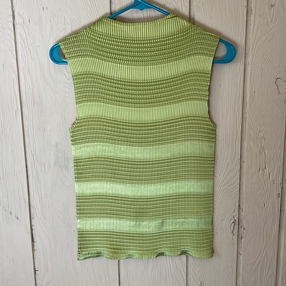 Shimmer top (L, but fits S-L)